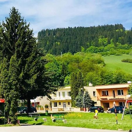 Rodinny Retro Domcek Dolny Kubin Esterno foto